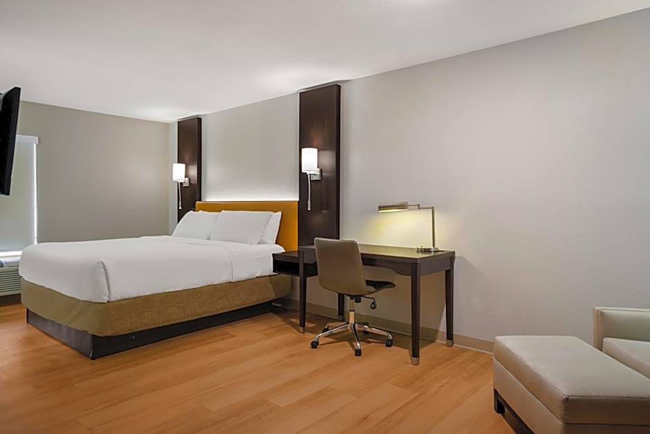 The Marco Hotel Lake Charles