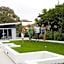 Silvershore Apartments on the Broadwater
