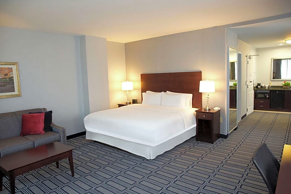 Hampton Inn By Hilton & Suites Providence