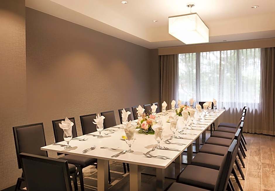DoubleTree by Hilton Hotel & Suites Houston by the Galleria