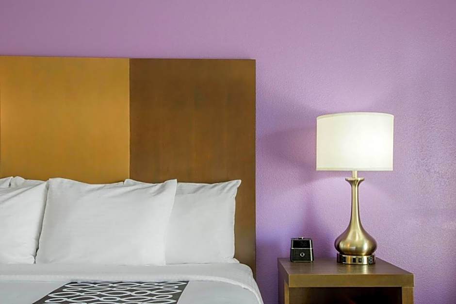 La Quinta Inn & Suites by Wyndham Pomona