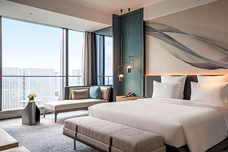 Executive King Suite with City View