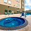 La Quinta Inn & Suites by Wyndham McAllen La Plaza Mall