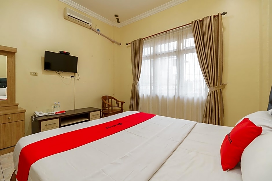 RedDoorz Plus @ Hotel Sempurna Watervang Lubuk Linggau
