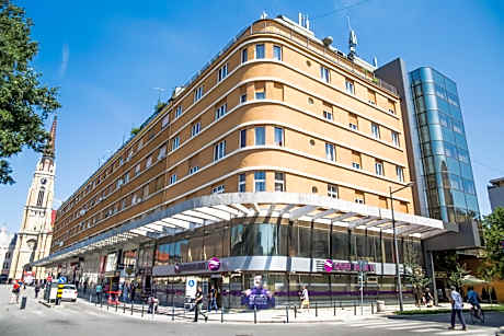 Hotel Putnik
