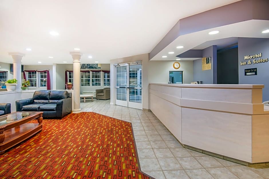 Microtel Inn & Suites By Wyndham Claremore