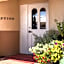 Piñon Court by La Fonda