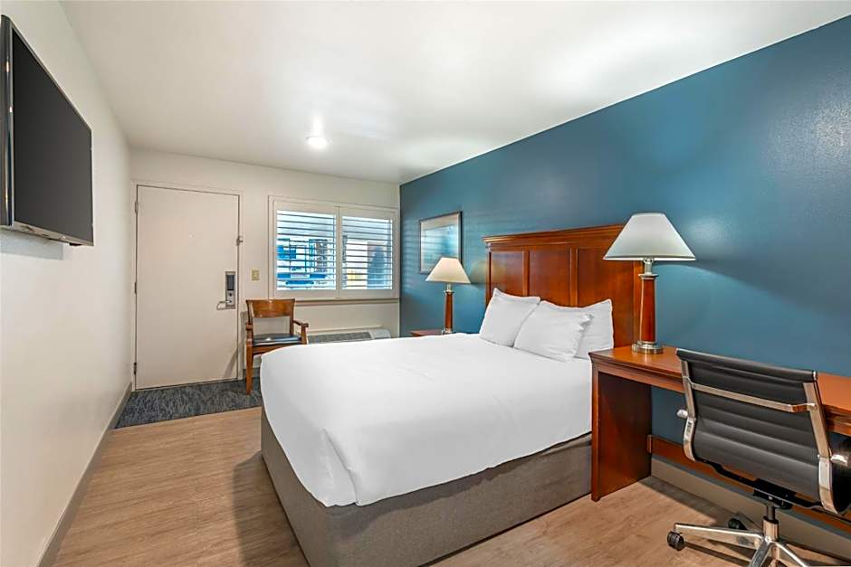 Best Western Plus Clocktower Inn