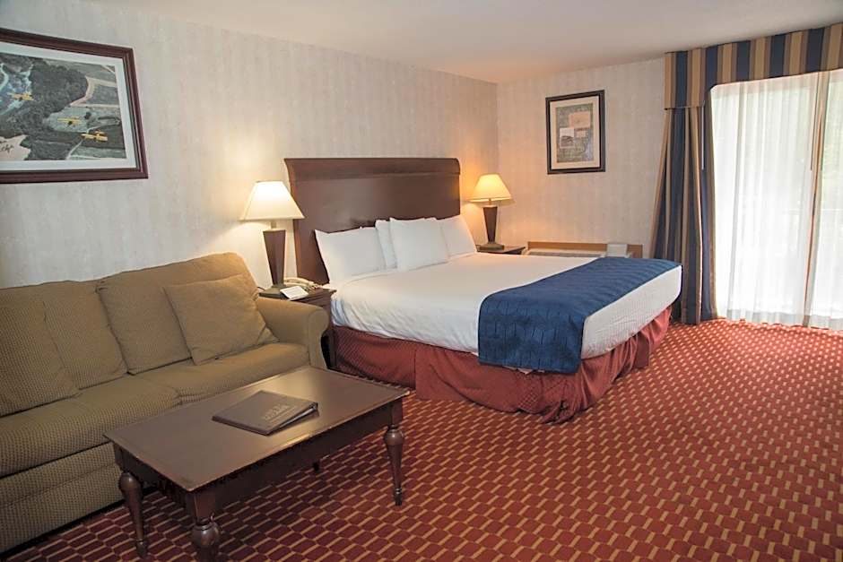 Hampton Falls Inn