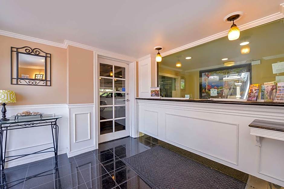 Laguna Inn and Suites