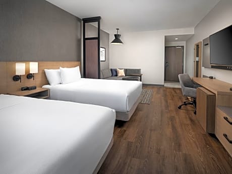 Queen Room with Two Queen Beds - High Floor