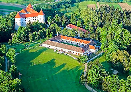 Mokrice Castle Estate