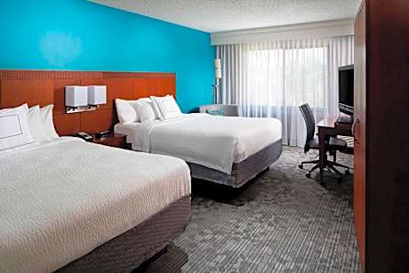 Room, 2 Double Beds, Accessible (Mobility Roll in Shower)