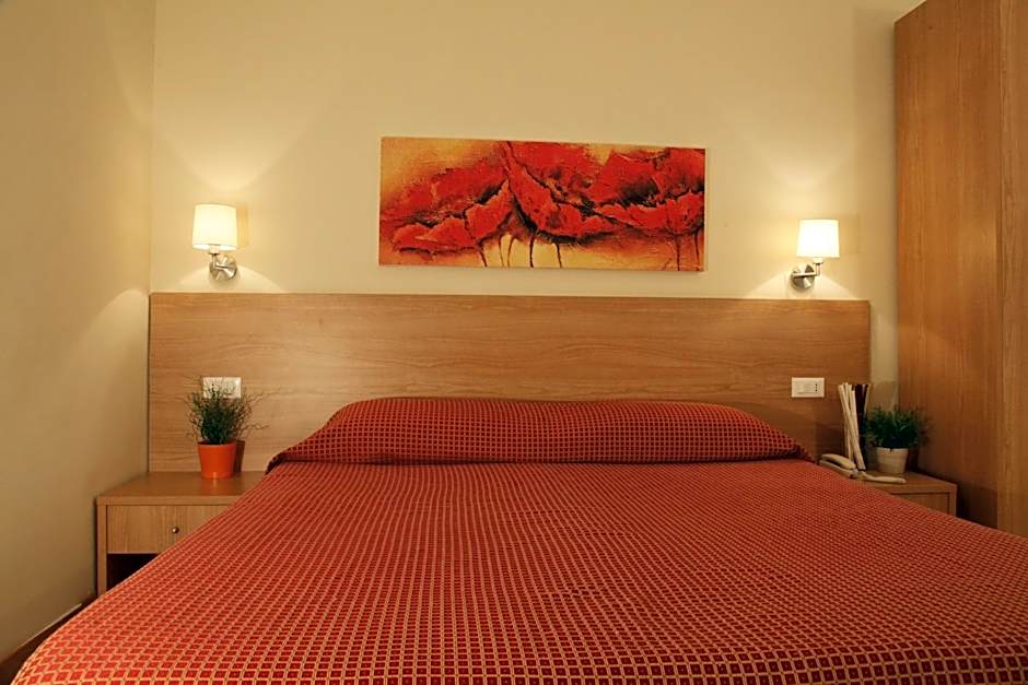 Hotel Majorca sul Mare in centro a Riccione con Area Fitness