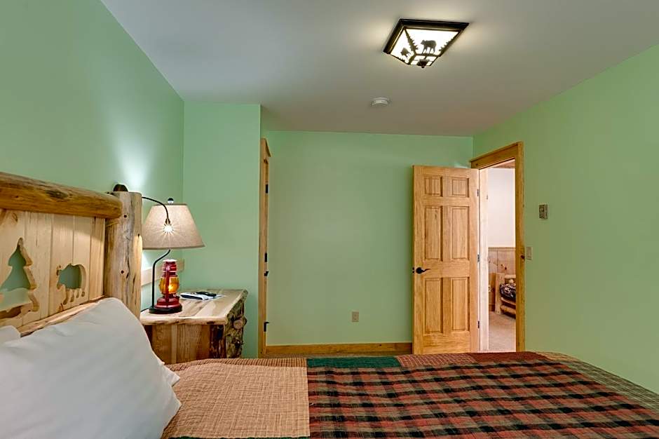 Cobble Mountain Lodge