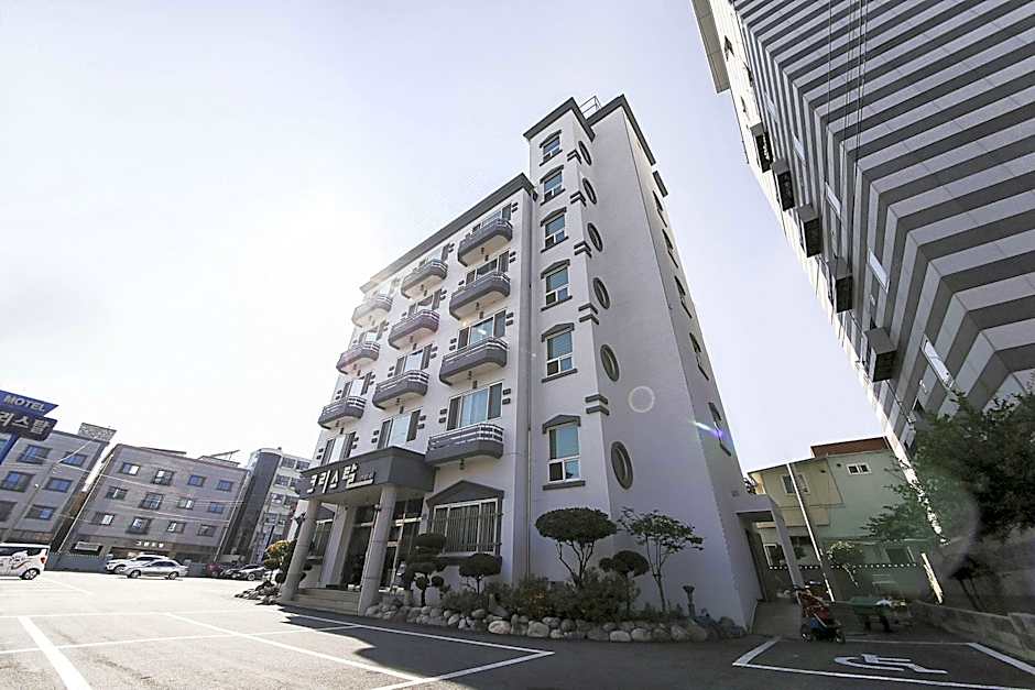 Gangneung Crystal Motel