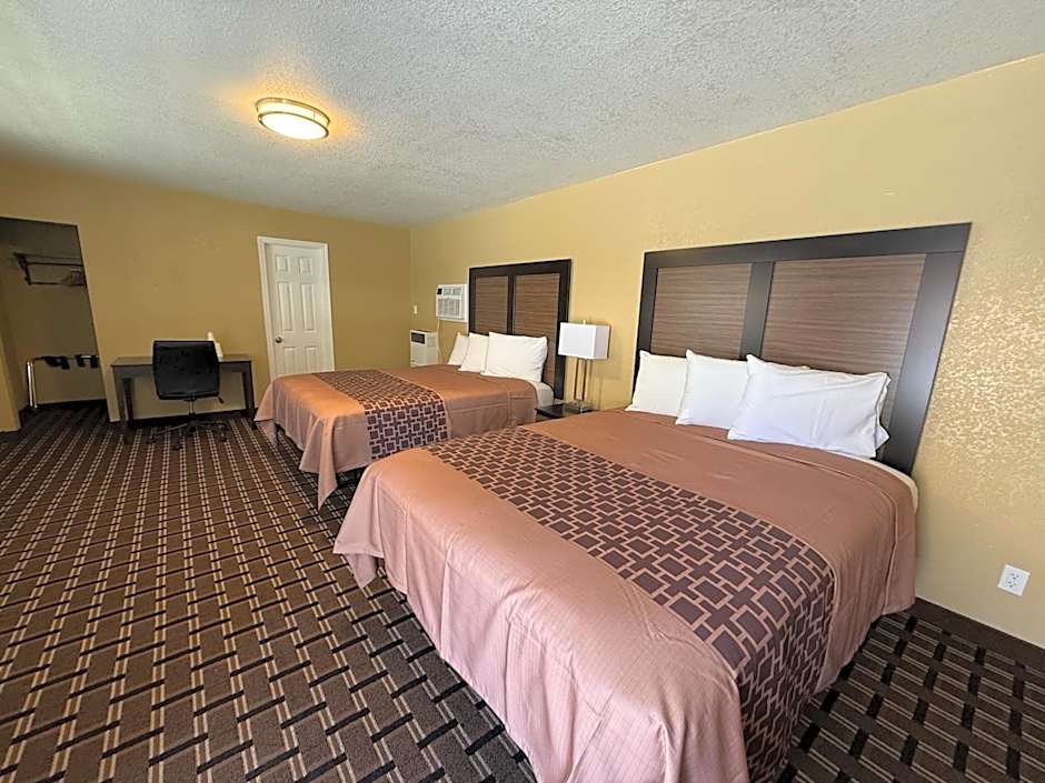 Pinewood Inn