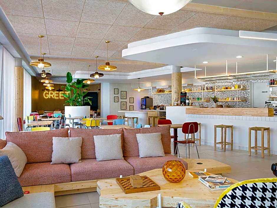 greet hotel Salon de Provence