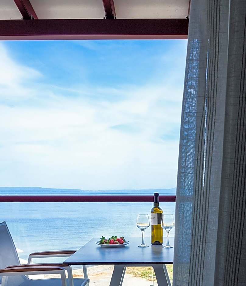 Elpiniki Luxury Rooms