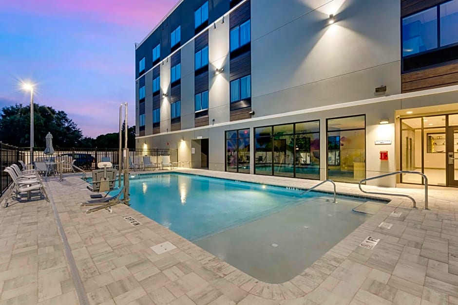 Best Western Plus Winter Haven Inn & Suites