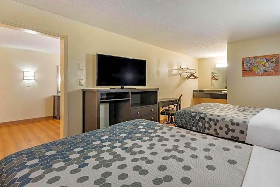 Quality Inn & Suites Columbus West