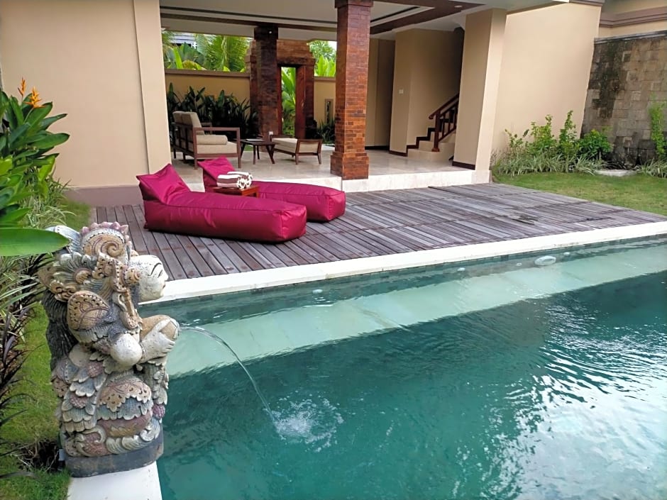 The Grand Villandra Resort Lovina