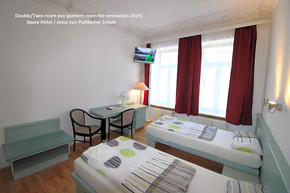 Space Hotel im Campus der JvP Schule