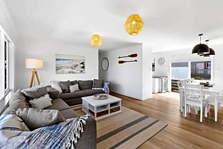 Blue Seas Beach House, 400 metres to the beach