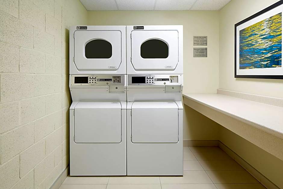 Fairfield Inn & Suites by Marriott Montreal Airport