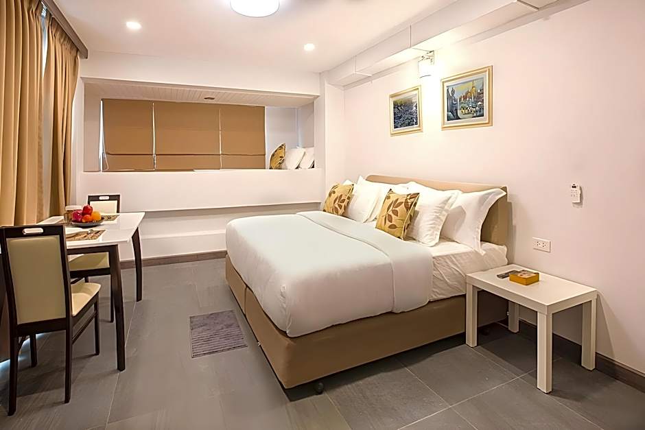 V One Pride-Sukhumvit 22, Bangkok