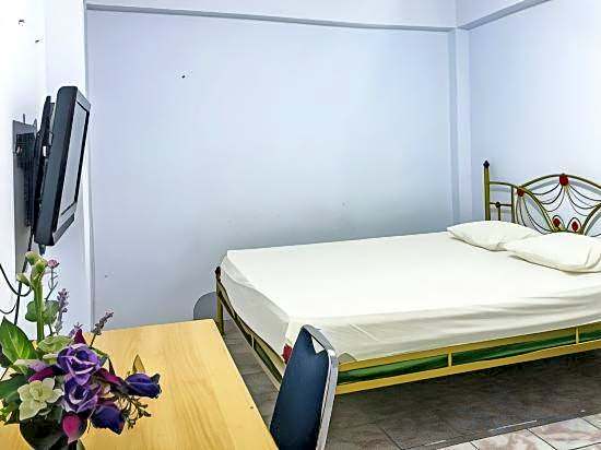 Hotel O Surya HotelNearTaman Anggrek Pkk Watansoppeng