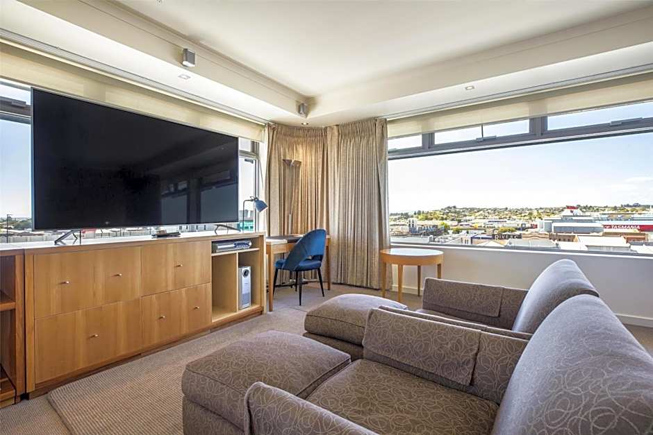 Nightelier Devonport Gateway Hotel