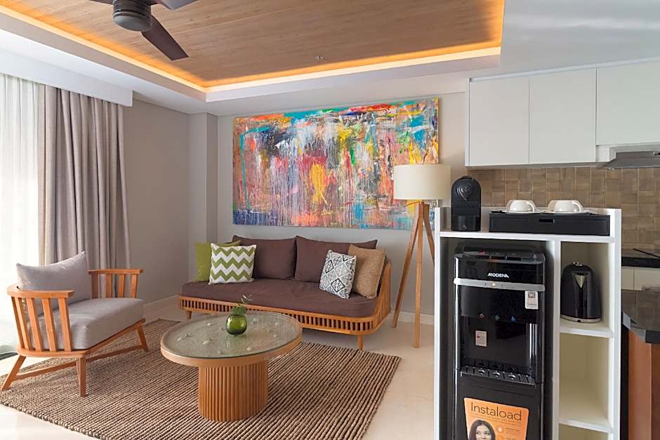 Beachwalk Residence