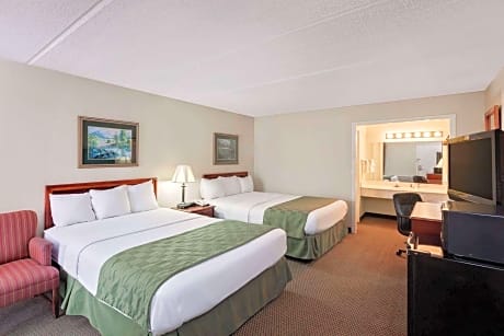 Queen Room with Two Queen Beds - Non-Smoking