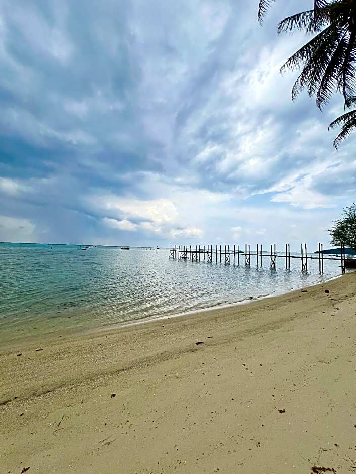 Arys Lagoon Bungalow & Hotel