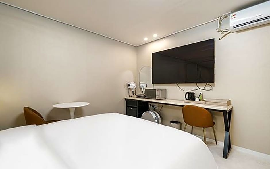 Incheon Unseodong DK Airport Hotel