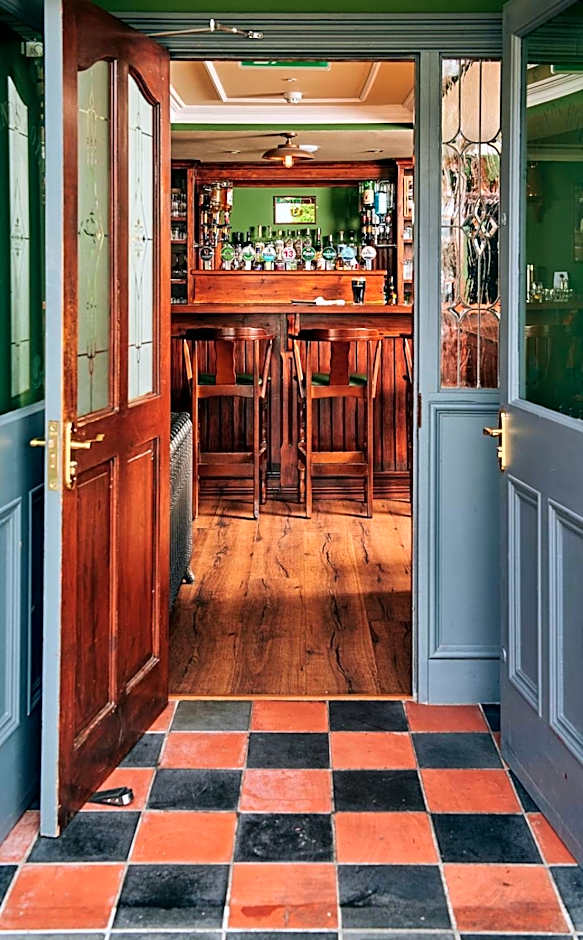 Hylands Burren Hotel