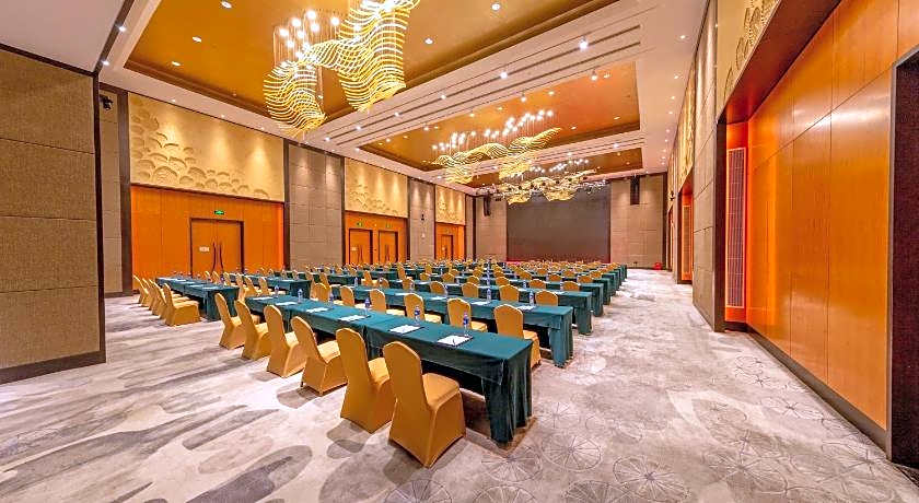 Holiday Inn Nanjing Xuanwu Lake By IHG