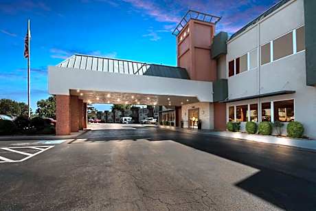 Comancheria Hotel & Convention Center