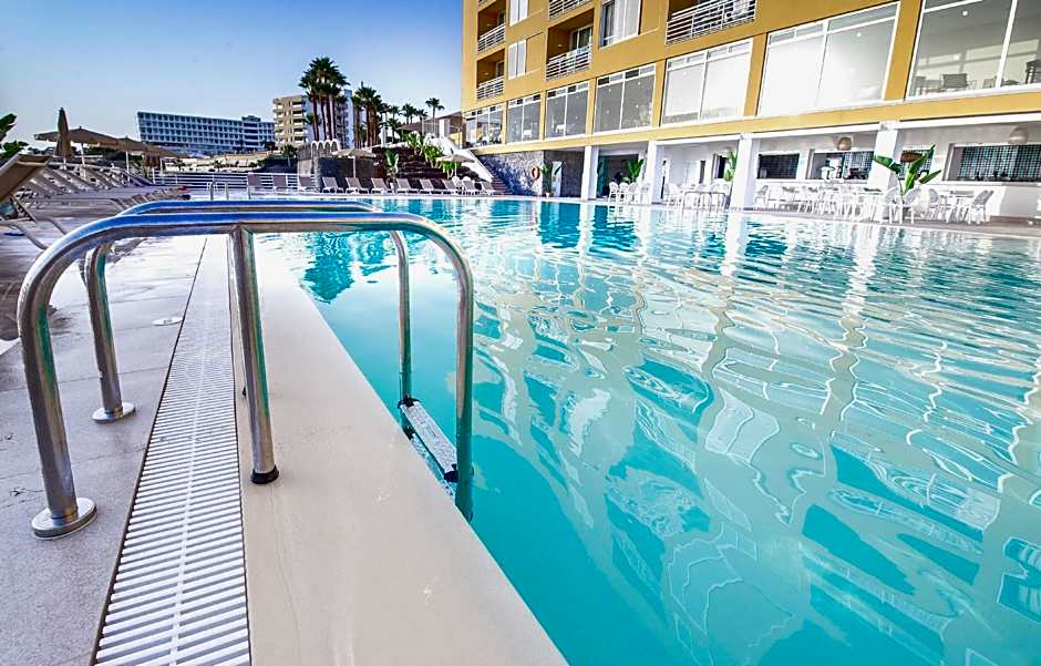 Atlantic Holiday Hotel