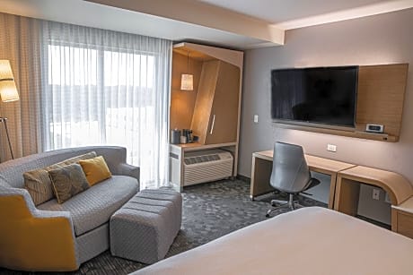King Guest Room with Sofa Bed