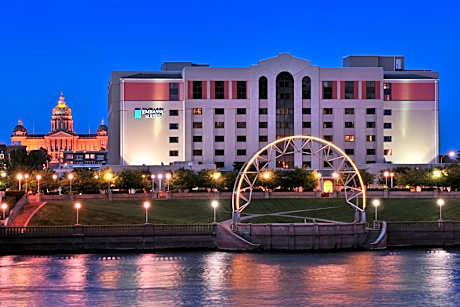 Embassy Suites by Hilton Des Moines Downtown
