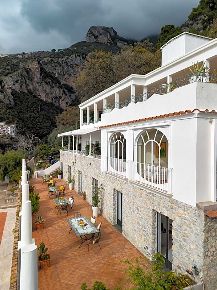 Villa Santa Chiara Positano Suites