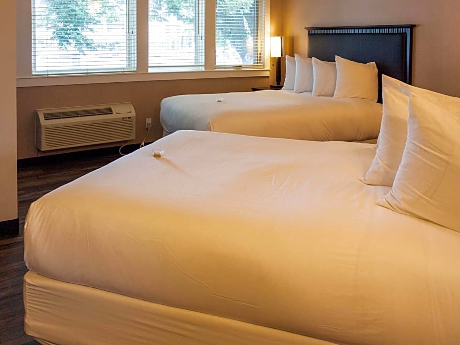 Hotel Penticton, Ascend Hotel Collection