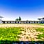 Country Hearth Inn & Suites By OYO Sturgis