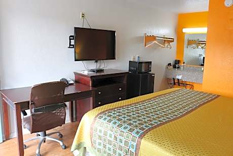 King Room - Non-Smoking