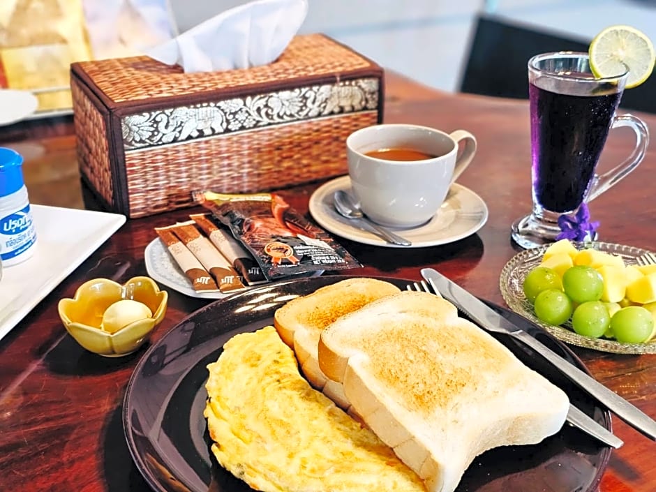 P California Inter Hostel