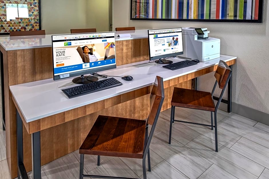 Holiday Inn Express Hotel & Suites Smyrna-Nashville Area By IHG