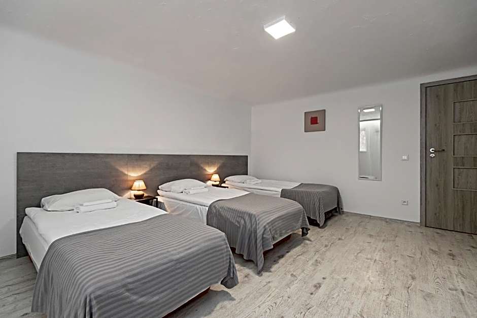 HappyInn Rooms