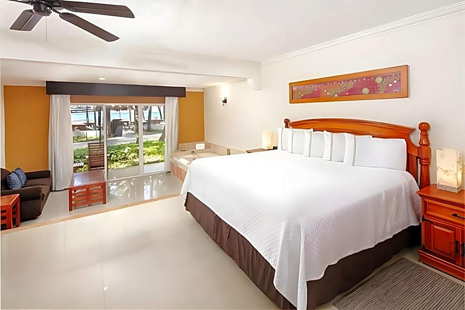 El Dorado Seaside Suites - Catamaran Cenote & More Inclusive- Adults Only